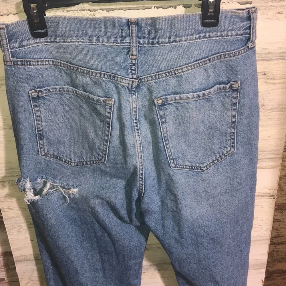 Forever 21 distressed washed jeans size 31 trendy holy jeans tapered bottoms - Picture 6 of 7
